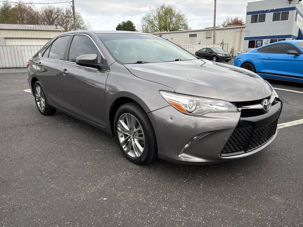 2016 Toyota Camry SE — Sedan — 53,765 mi — Louisville, KY
