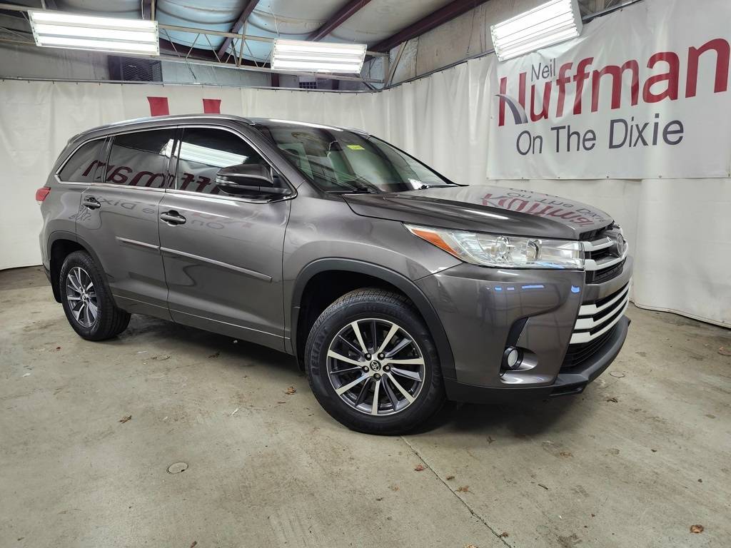 2017 Toyota Highlander XLE — SUV — 120,323 mi — Louisville, KY
