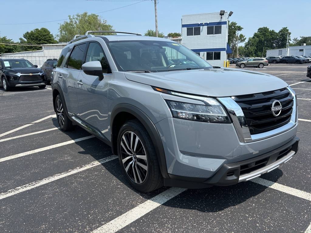 2024 Nissan Pathfinder Platinum — SUV — 5,161 mi — Louisville, KY