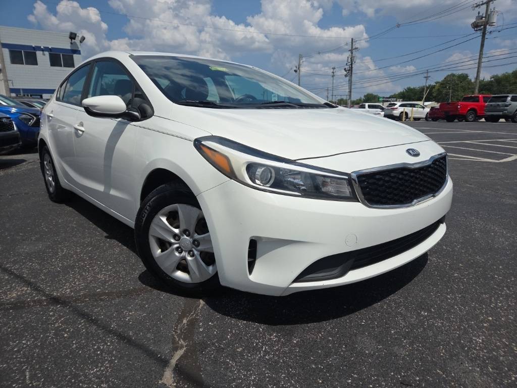 2017 Kia Forte LX — Sedan — 122,501 mi — Louisville, KY