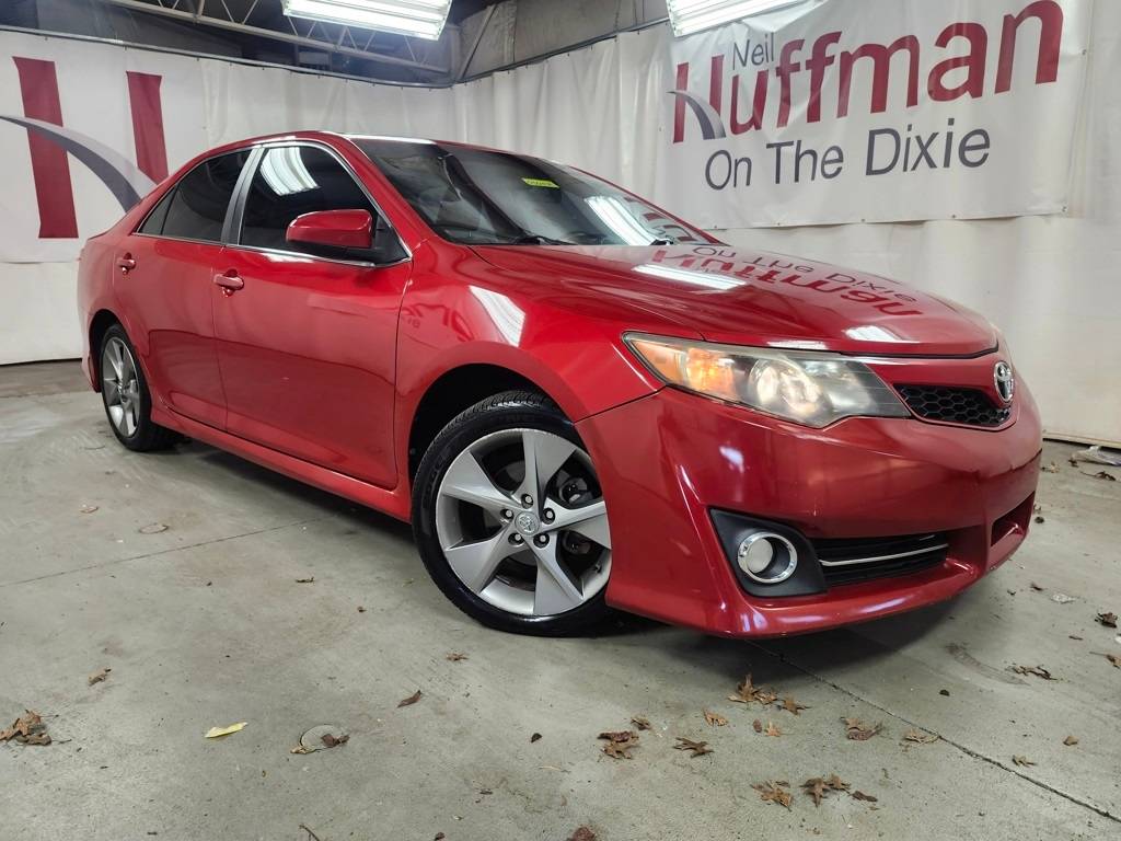 2012 Toyota Camry SE — Sedan — 141,483 mi — Louisville, KY