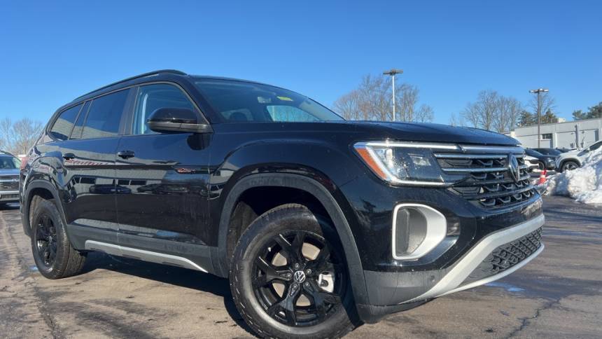 2024 Volkswagen Atlas Peak Edition SE with Technology — SUV — 10,093 mi — Louisville, KY