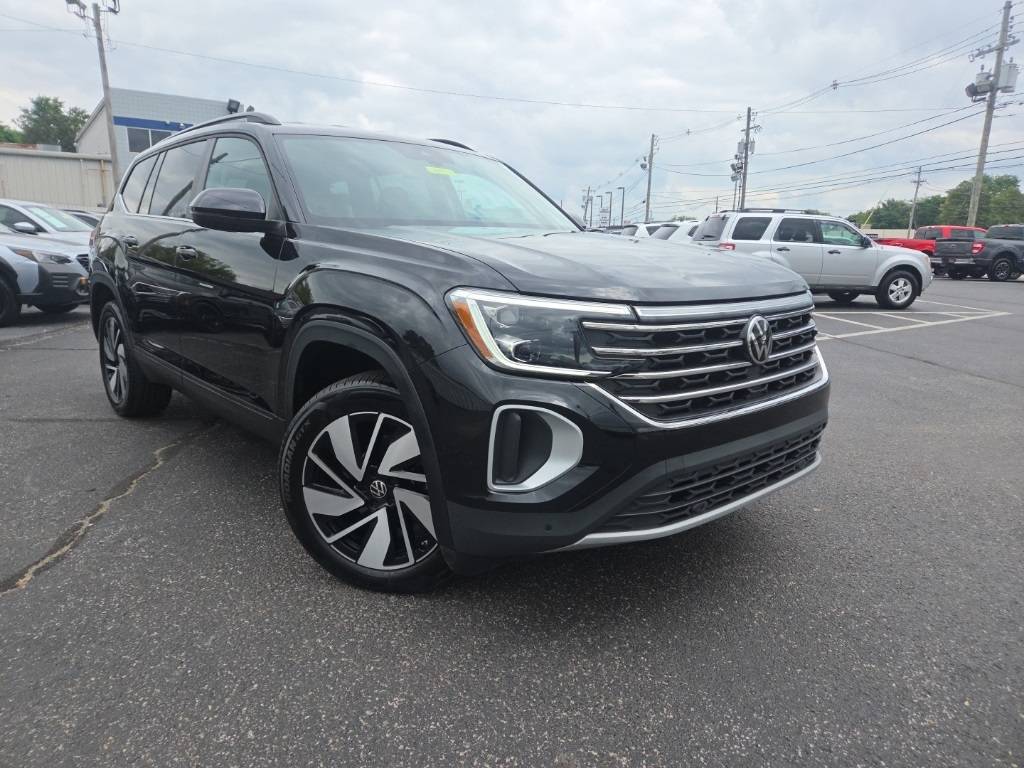 2024 Volkswagen Atlas SE with Technology — SUV — 32,165 mi — Louisville, KY
