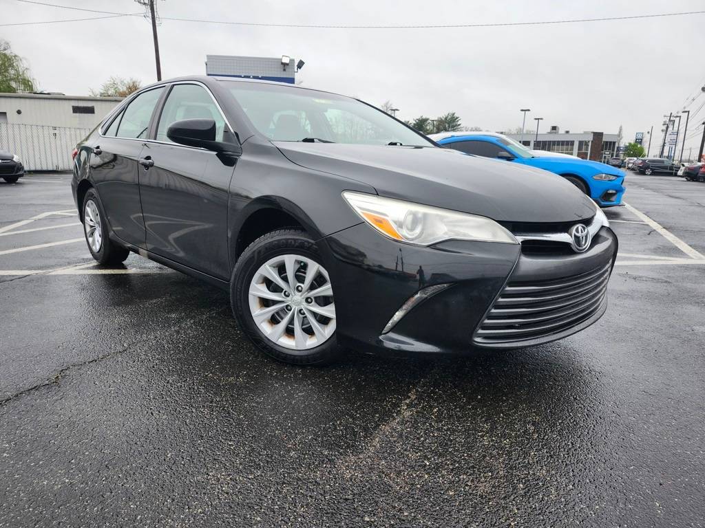 2017 Toyota Camry LE — Sedan — 125,562 mi — Louisville, KY