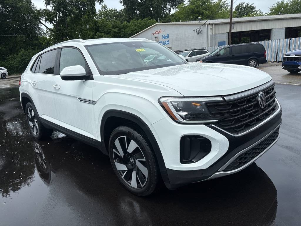 2024 Volkswagen Atlas Cross Sport SE with Technology — SUV — 30,519 mi — Louisville, KY