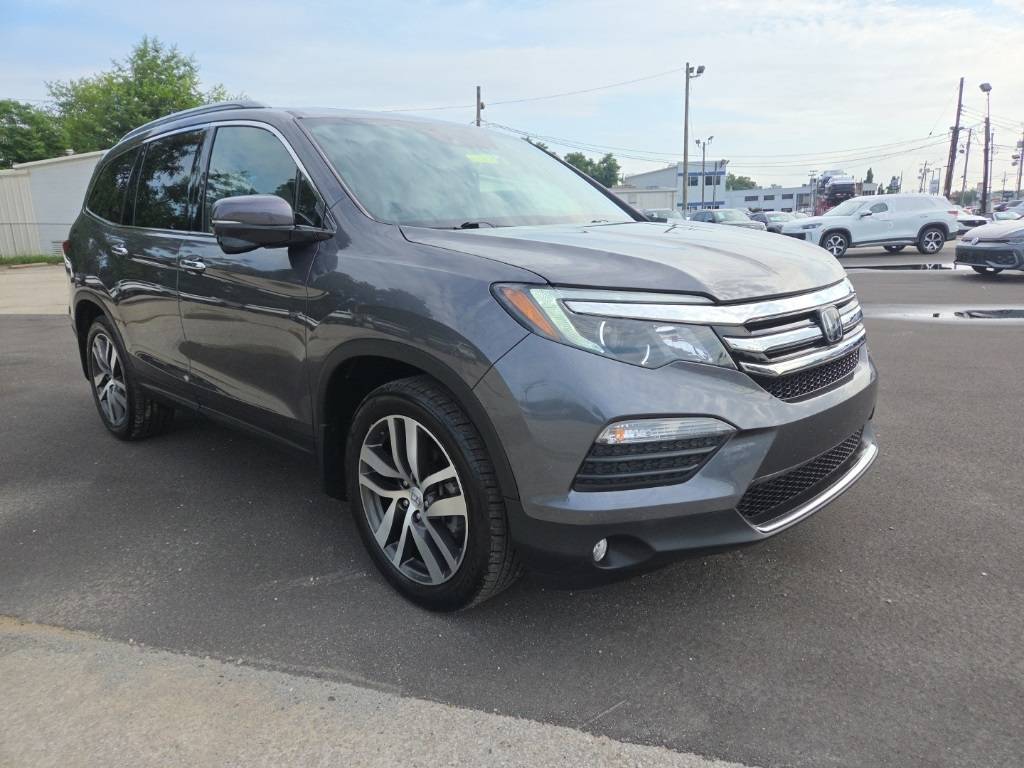 2018 Honda Pilot Touring — SUV — 69,733 mi — Louisville, KY
