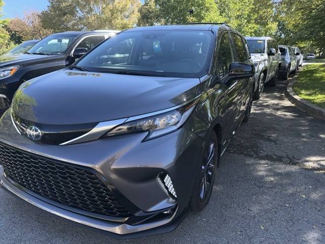 2021 Toyota Sienna XSE — Minivan — 28,706 mi — Franklin, TN