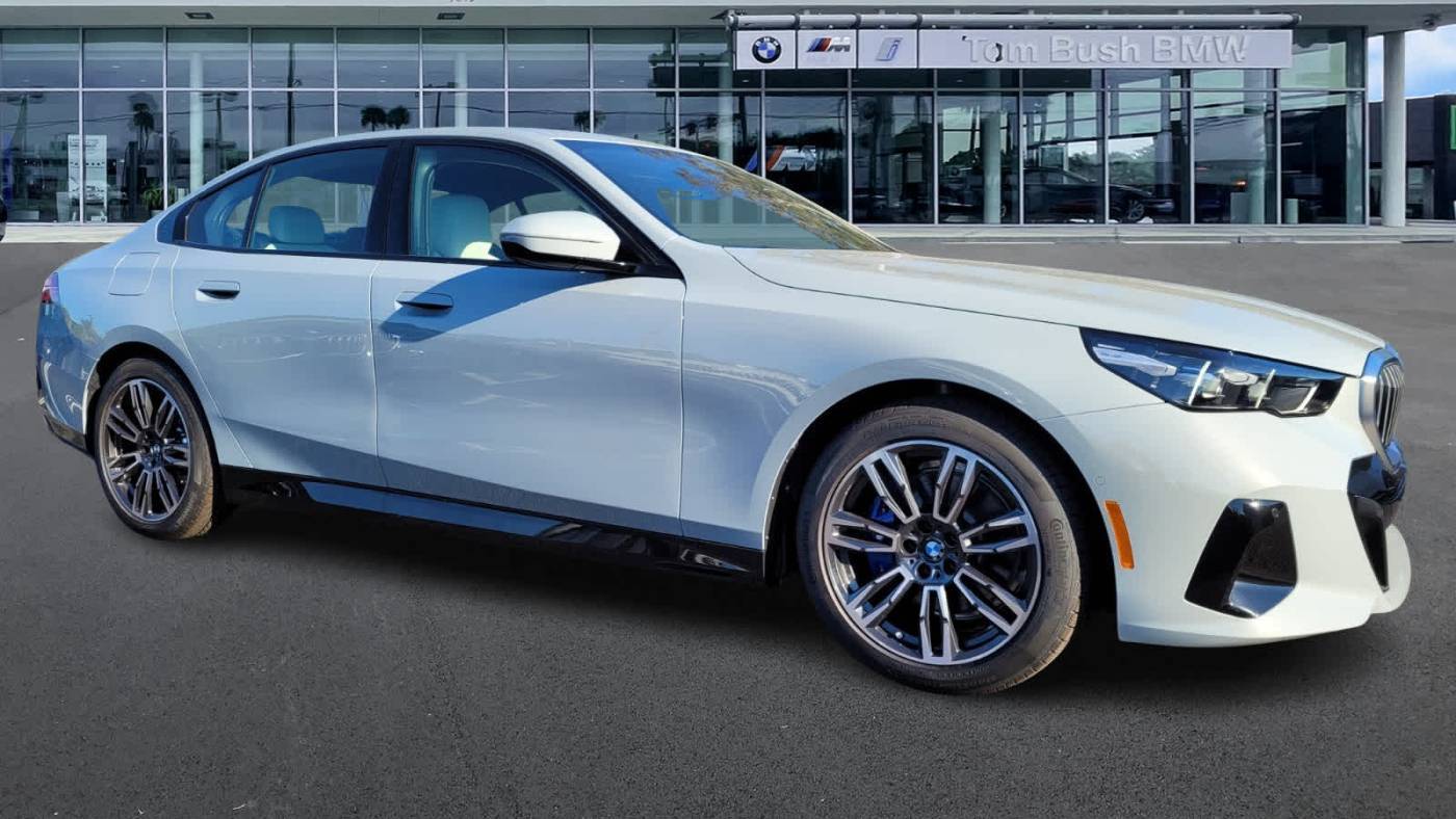 2025 BMW 5 Series 530i — Sedan — 5,423 mi — Jacksonville, FL