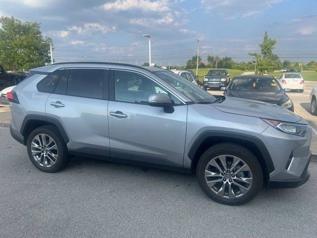 2019 Toyota RAV4 XLE Premium — SUV — 19,167 mi — Avon, IN
