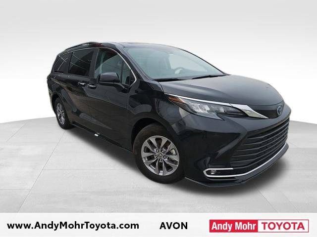2024 Toyota Sienna XLE — Minivan — 31,911 mi — Avon, IN
