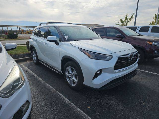 2022 Toyota Highlander LE — SUV — 27,129 mi — Avon, IN