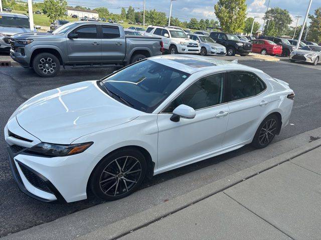 2021 Toyota Camry SE — Sedan — 58,573 mi — Avon, IN