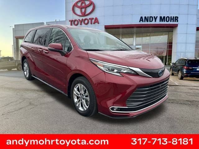 2024 Toyota Sienna Platinum — Minivan — 10,141 mi — Avon, IN