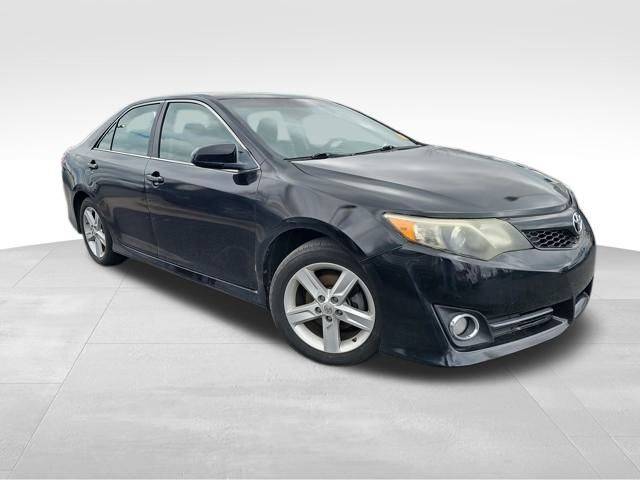 2014 Toyota Camry SE — Sedan — 220,197 mi — Avon, IN
