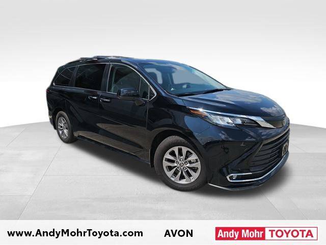 2022 Toyota Sienna XLE — Minivan — 29,159 mi — Avon, IN