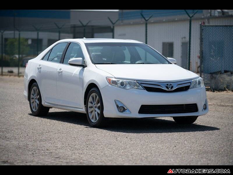 2012 Toyota Camry XLE V6 — Sedan — 27,561 mi — Mission Hills, CA