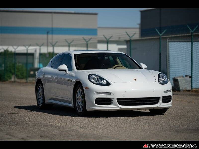 2014 Porsche Panamera S E-Hybrid — Sedan — 73,372 mi — Mission Hills, CA