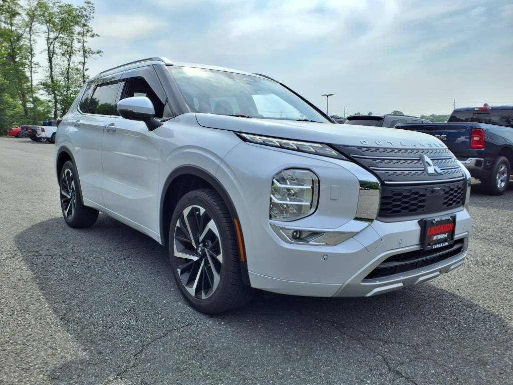 2022 Mitsubishi Outlander SEL — SUV — 10,076 mi — Green Brook, NJ