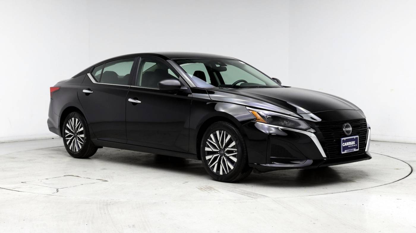 2024 Nissan Altima SV — Sedan — 17,534 mi — Lynnwood, WA