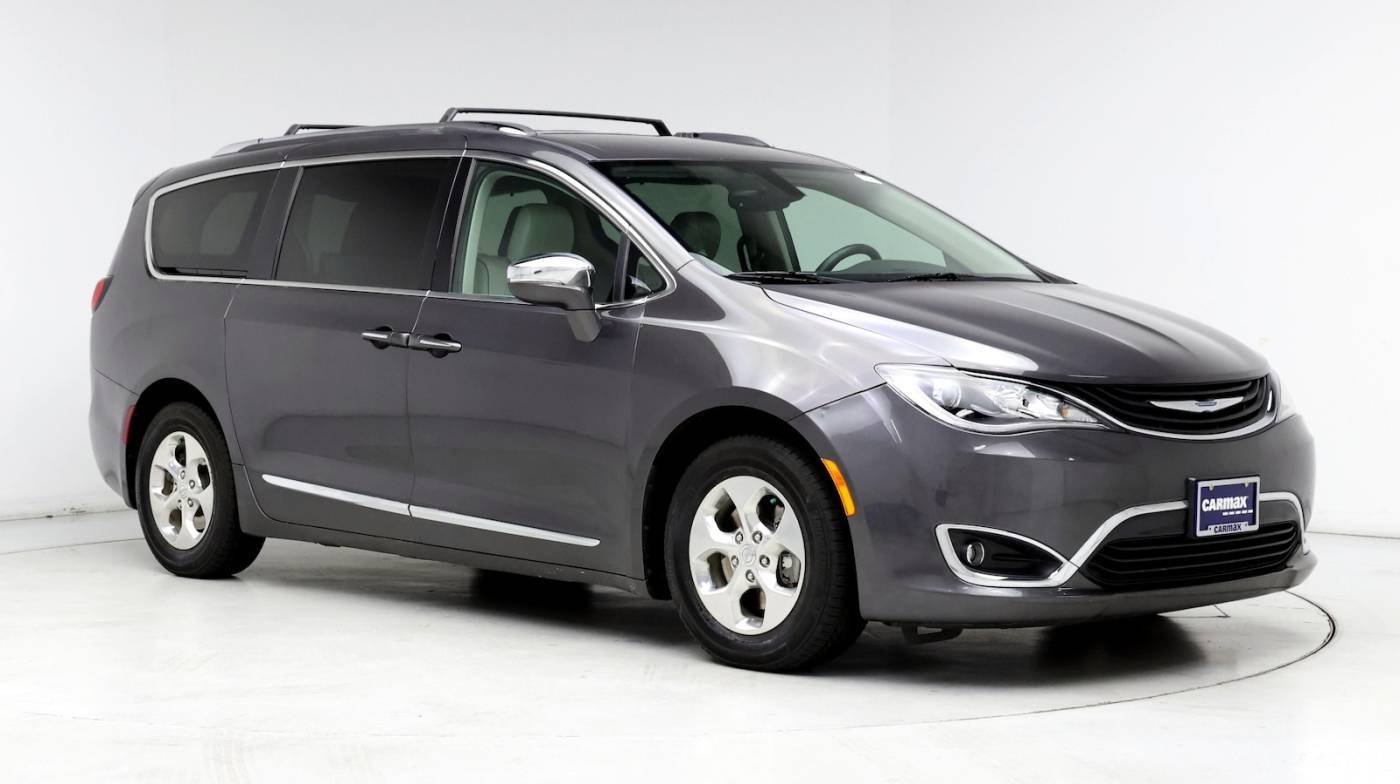 2018 Chrysler Pacifica Hybrid Limited — Minivan — 62,193 mi — Lynnwood, WA