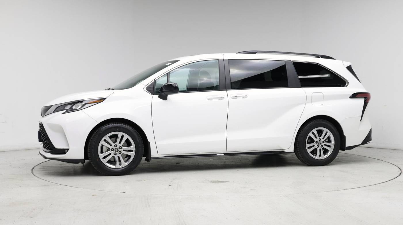 2023 Toyota Sienna XSE — Minivan — 31,975 mi — Puyallup, WA