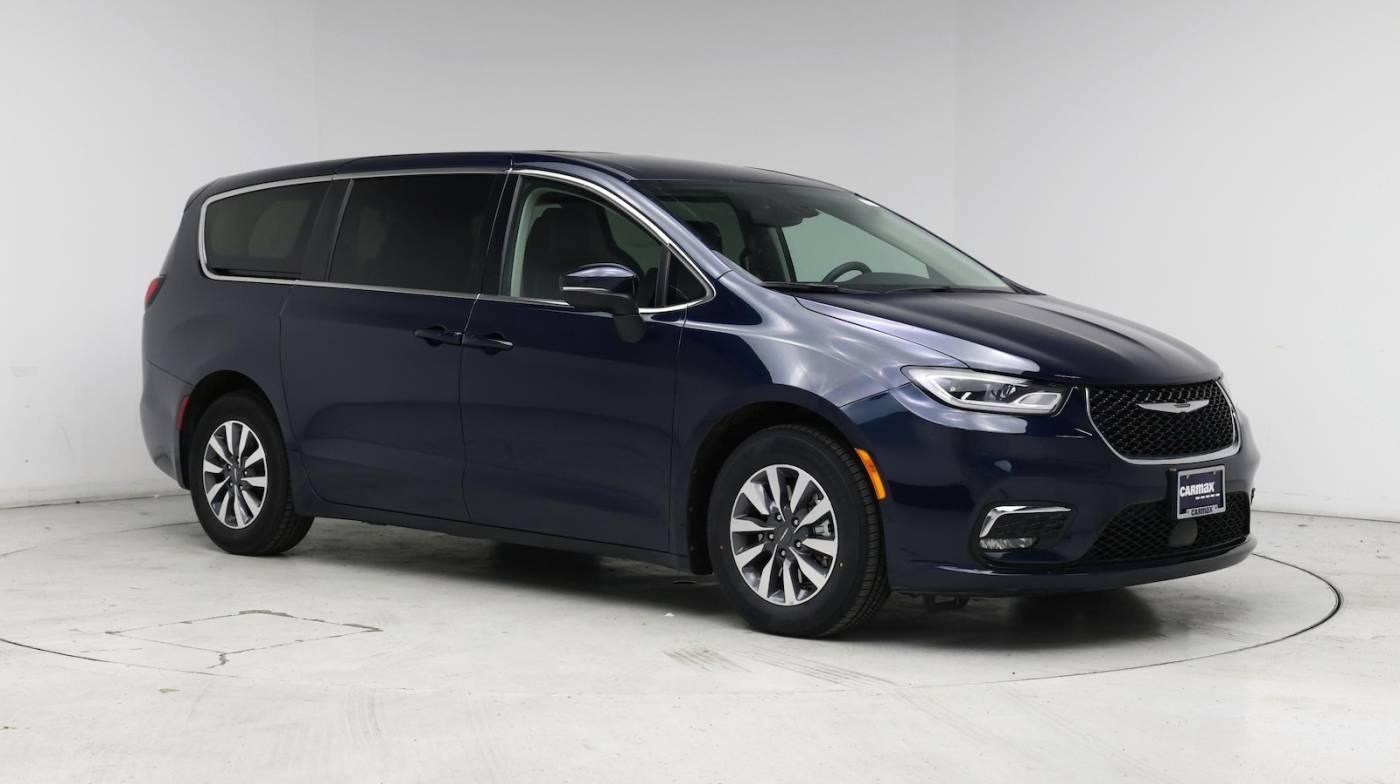 2023 Chrysler Pacifica Hybrid Touring L — Minivan — 29,073 mi — Puyallup, WA