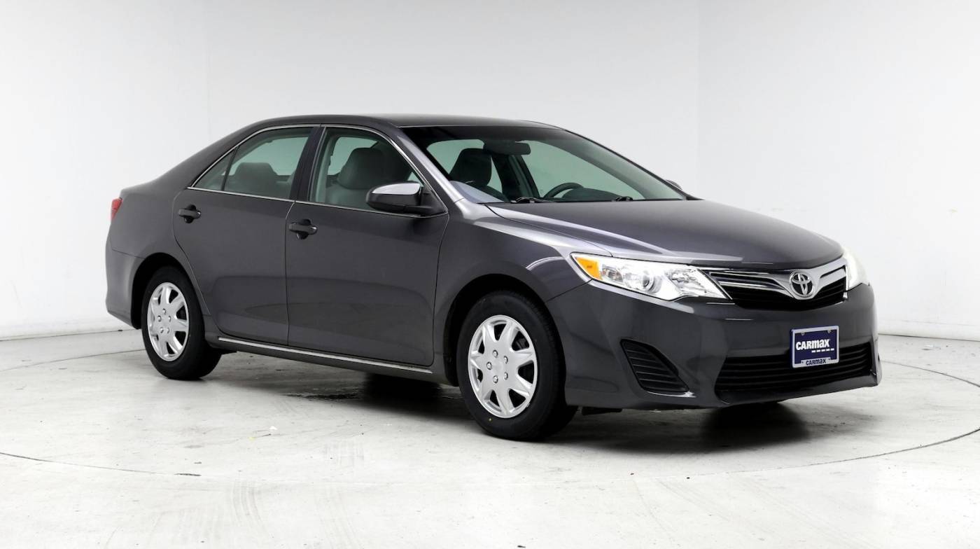 2014 Toyota Camry LE — Sedan — 117,835 mi — Puyallup, WA