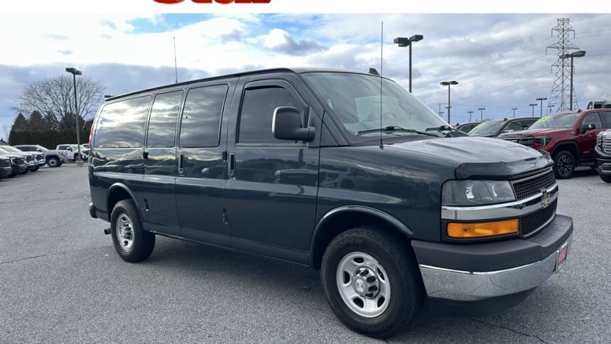 2017 Chevrolet Express Passenger LT — Passenger Van — 72,005 mi — Easton, PA