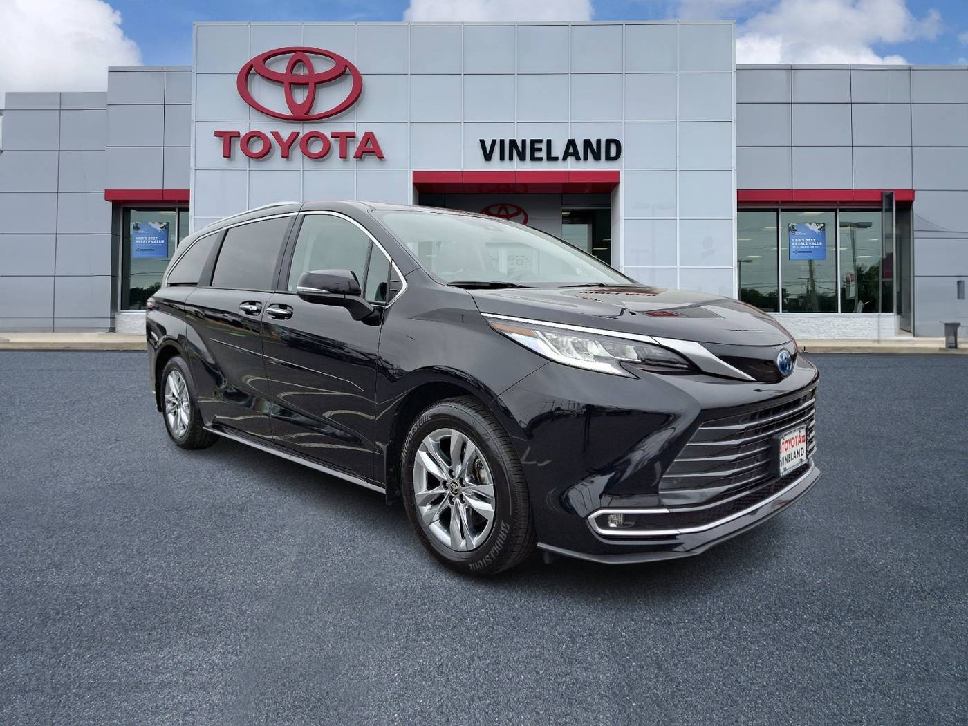 2024 Toyota Sienna Limited — Minivan — 7,653 mi — Vineland, NJ