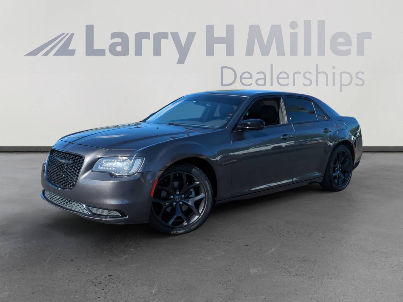 2022 Chrysler 300 Touring — Sedan — 23,134 mi — Avondale, AZ