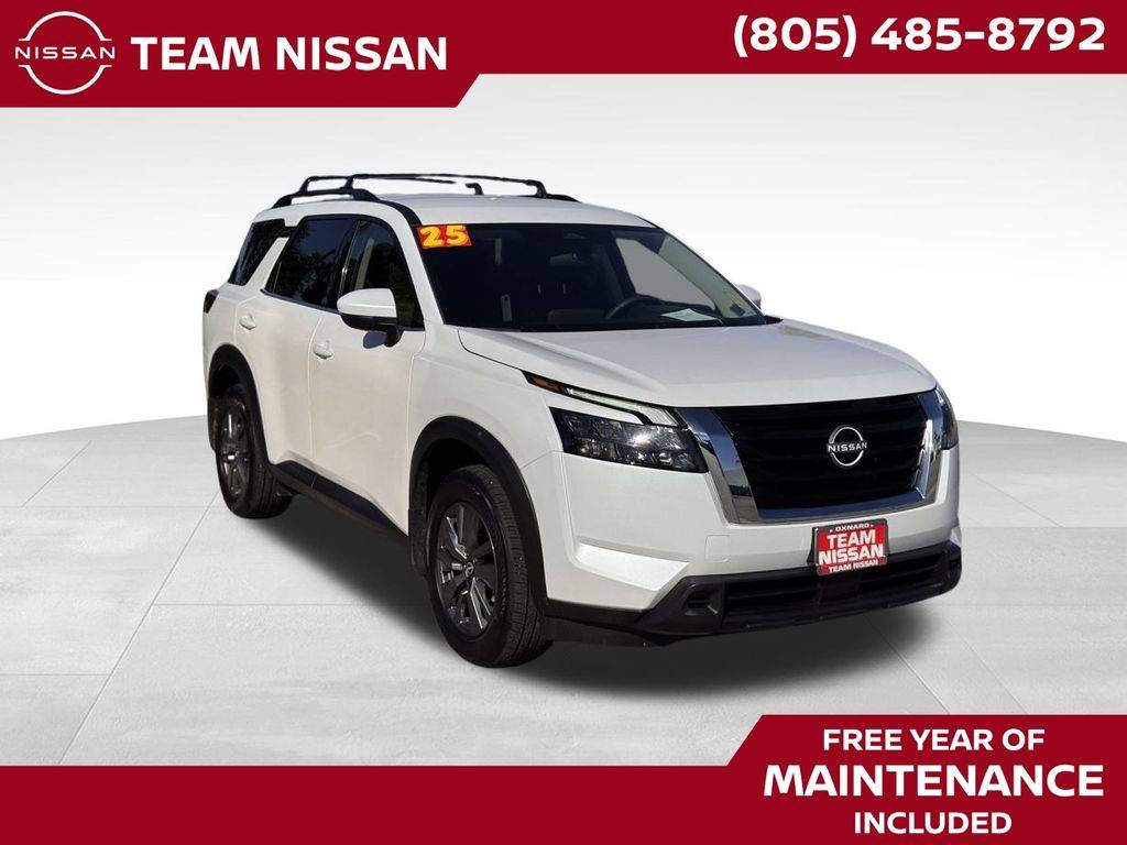 2025 Nissan Pathfinder SV