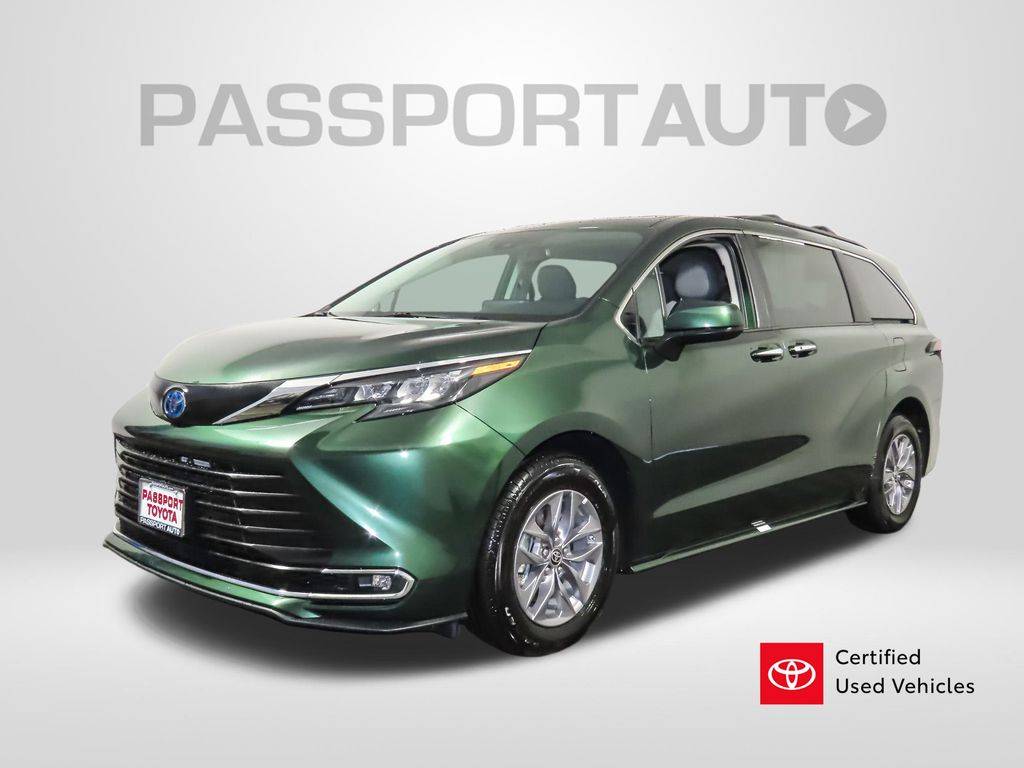 2024 Toyota Sienna XLE — Minivan — 10,563 mi — Suitland, MD