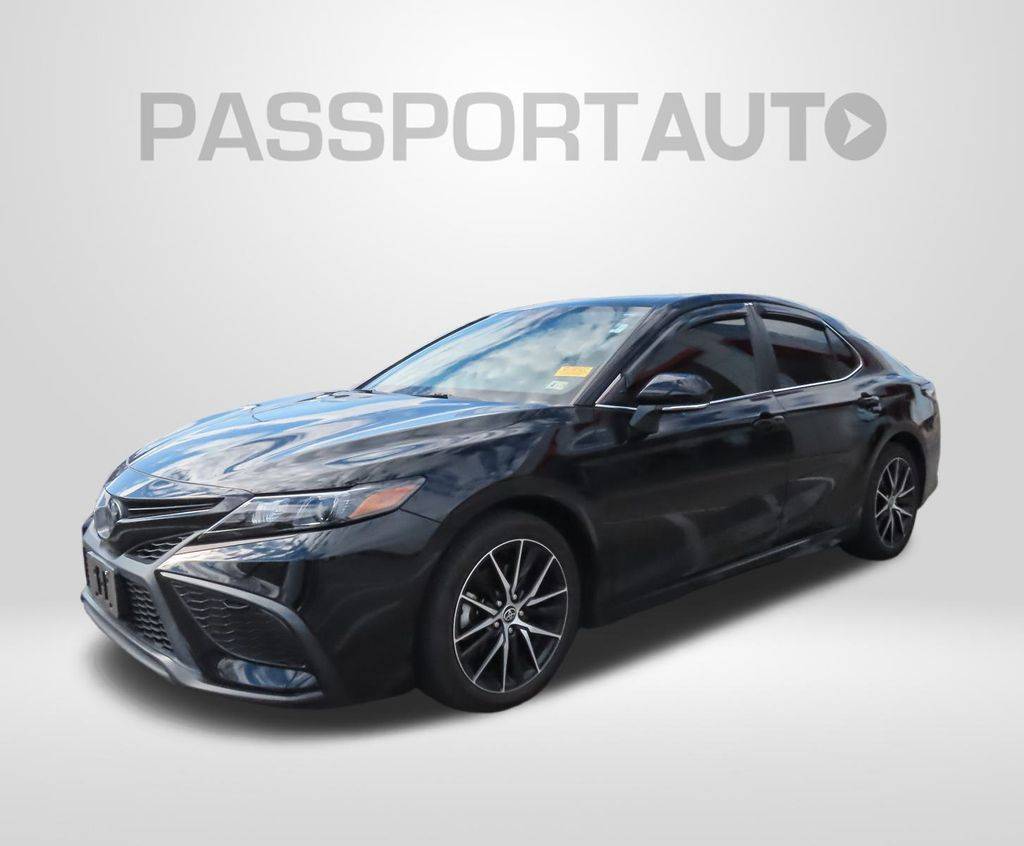 2022 Toyota Camry SE — Sedan — 87,478 mi — Suitland, MD