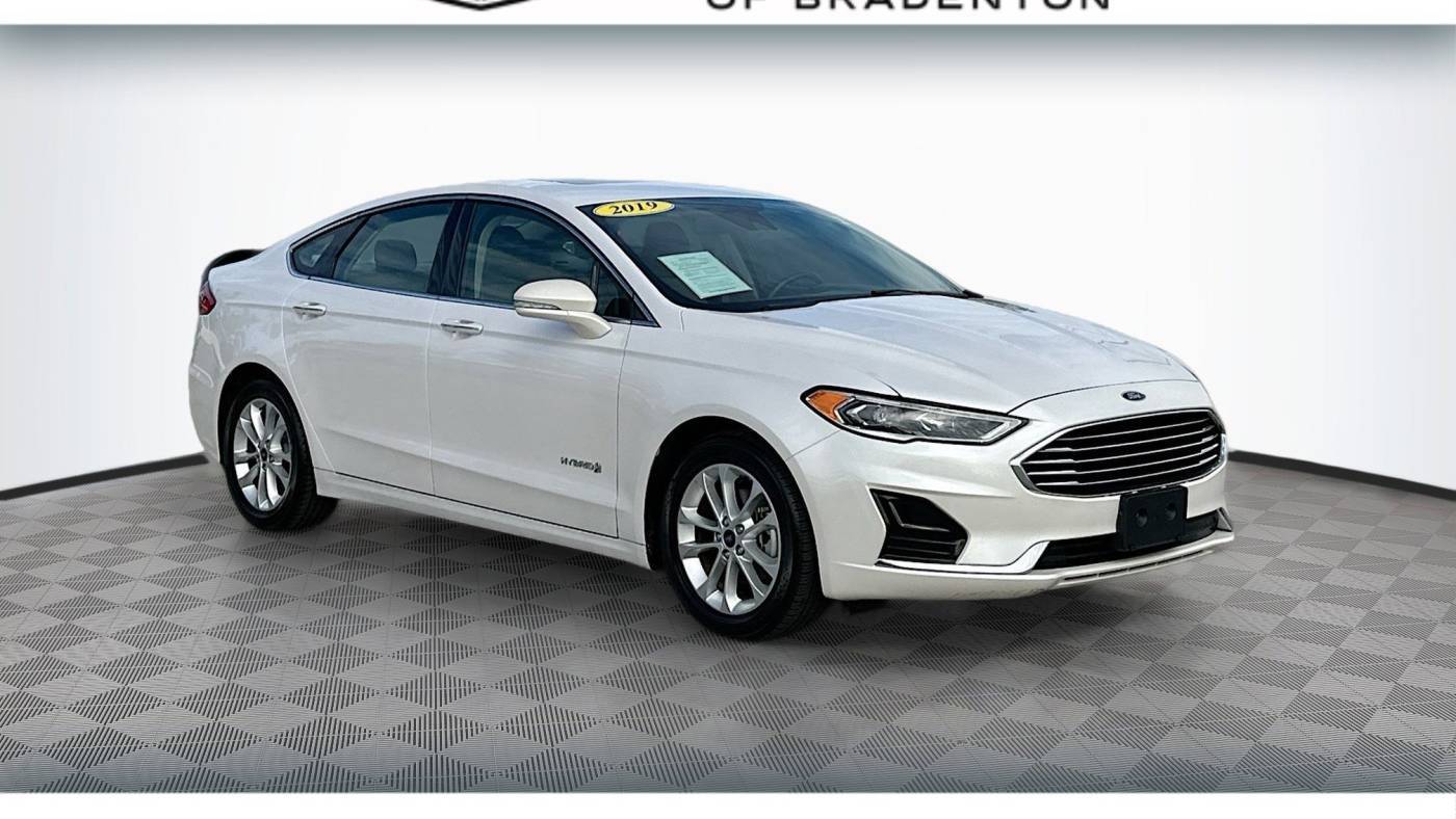 2019 Ford Fusion Hybrid SEL — Sedan — 37,075 mi — Bradenton, FL