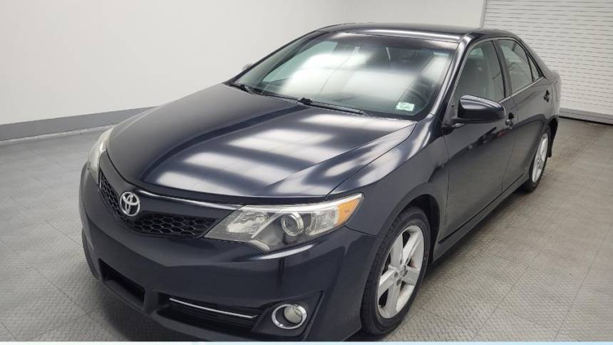 2013 Toyota Camry SE — Sedan — 129,410 mi — Midlothian, IL