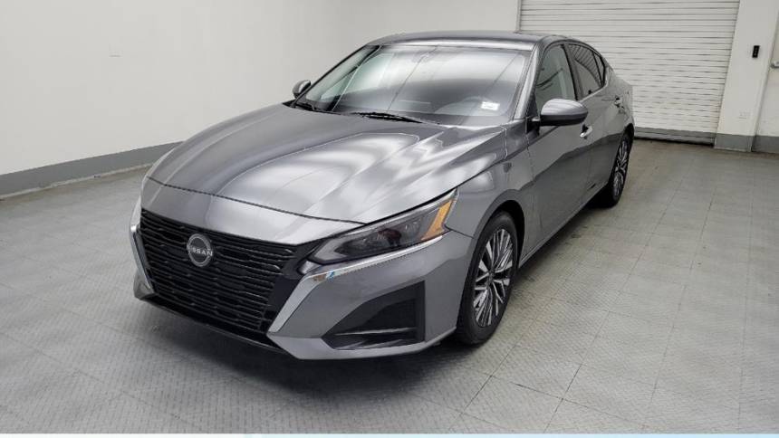 2023 Nissan Altima SV — Sedan — 53,402 mi — Midlothian, IL