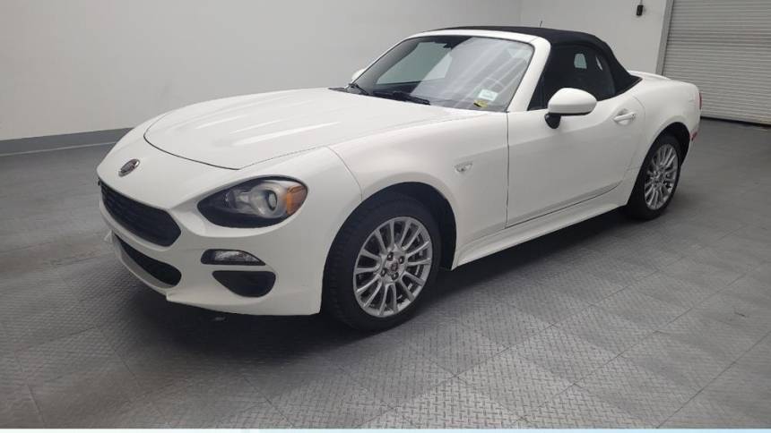2018 FIAT 124 Spider Classica — Convertible — 60,633 mi — Fresno, CA
