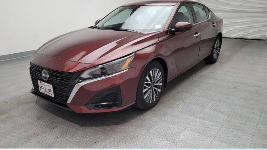 2023 Nissan Altima SV — Sedan — 15,014 mi — Bakersfield, CA