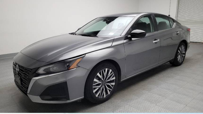 2023 Nissan Altima SV — Sedan — 39,465 mi — Bakersfield, CA
