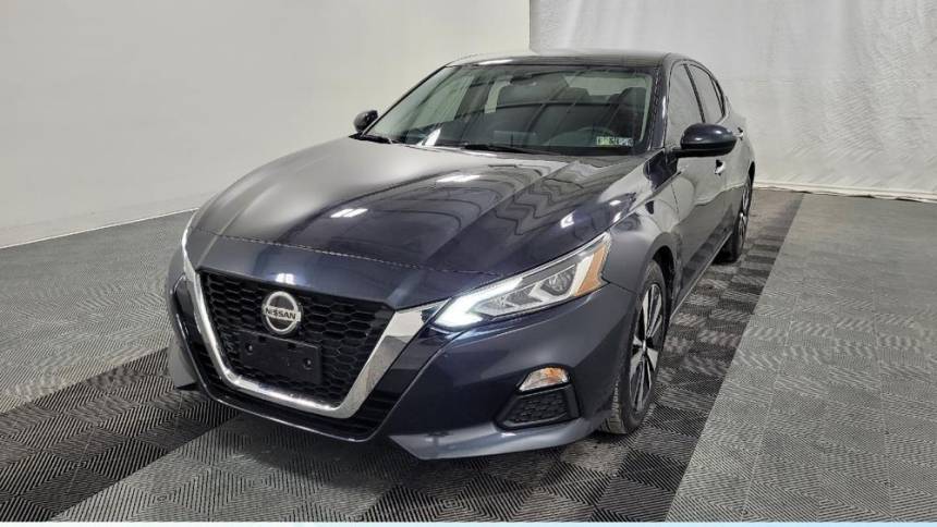 2022 Nissan Altima SV — Sedan — 10,672 mi — Plymouth Meeting, PA
