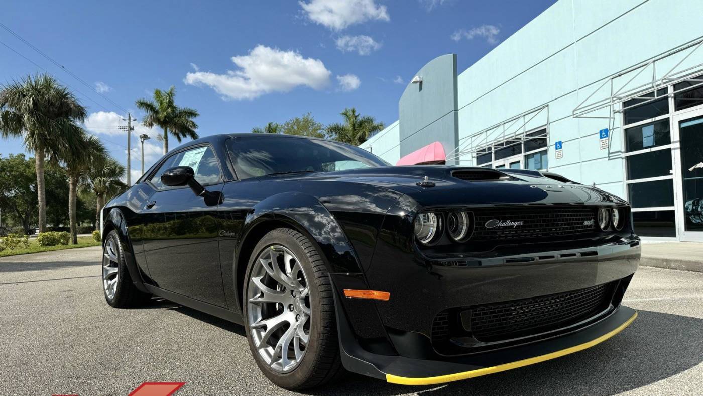 2023 Dodge Challenger SRT Hellcat Redeye Widebody — Coupe — 31 mi — Vero Beach, FL