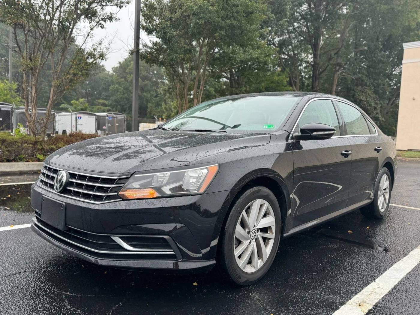 2018 Volkswagen Passat 2.0T SE — Sedan — 94,892 mi — Norfolk, VA
