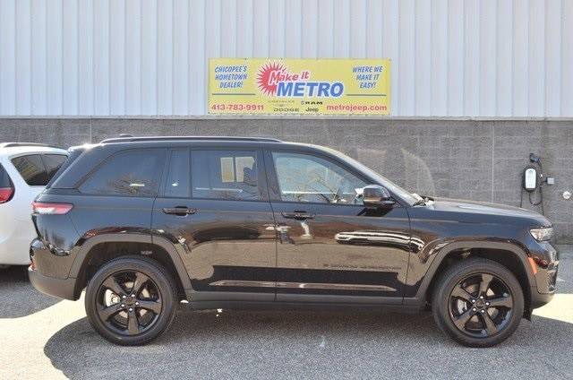 2023 Jeep Grand Cherokee Altitude — SUV — 29,910 mi — Chicopee, MA