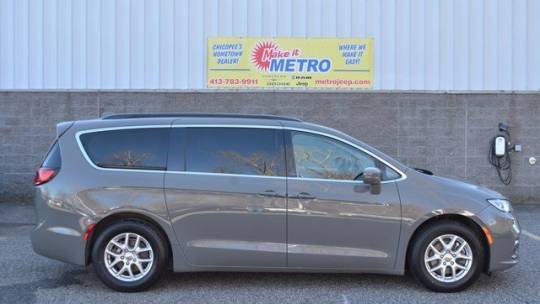 2022 Chrysler Pacifica Touring L — Minivan — 63,238 mi — Chicopee, MA