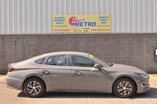 2022 Hyundai Sonata Hybrid Blue — Sedan — 43,513 mi — Chicopee, MA