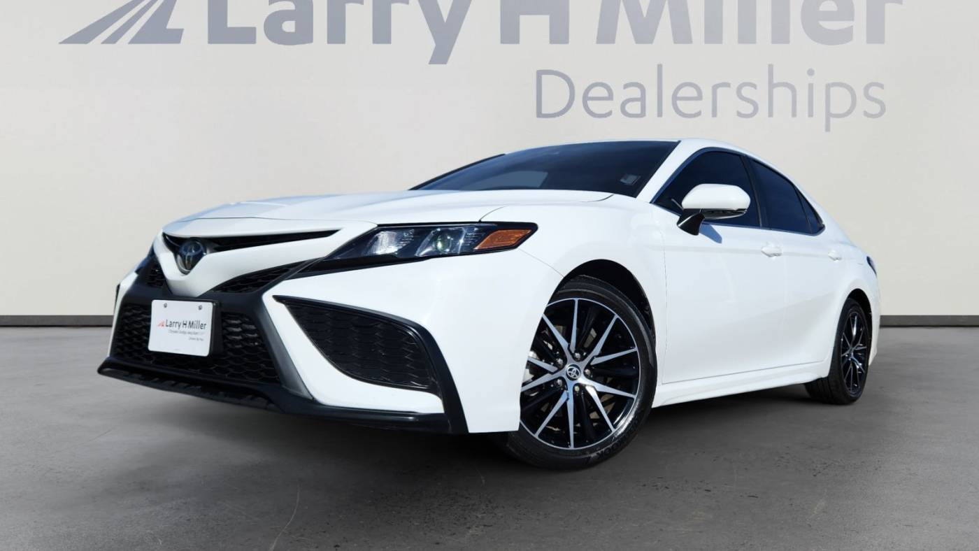2023 Toyota Camry SE — Sedan — 22,200 mi — Denver, CO