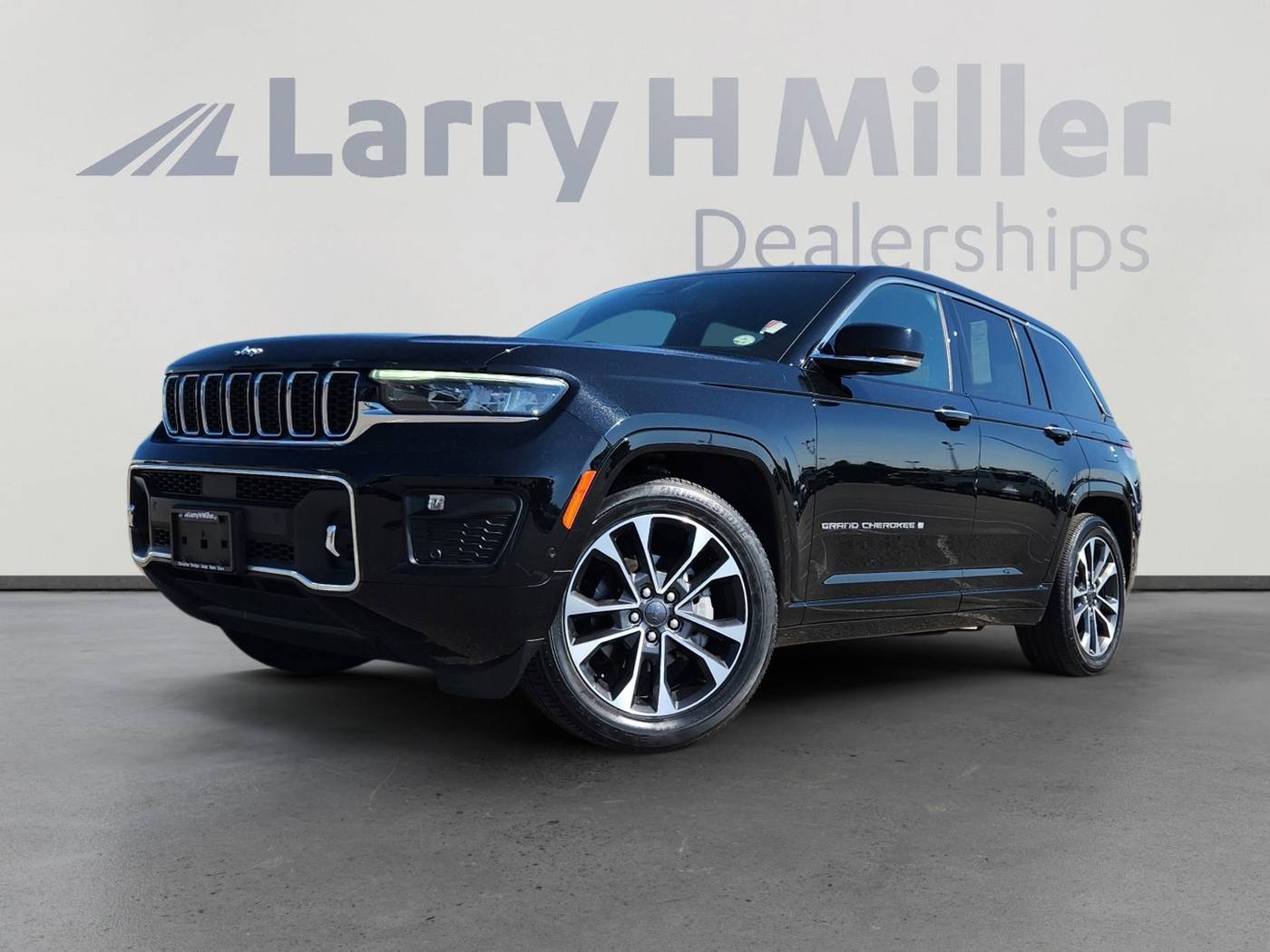 2023 Jeep Grand Cherokee Overland — SUV — 33,370 mi — Denver, CO