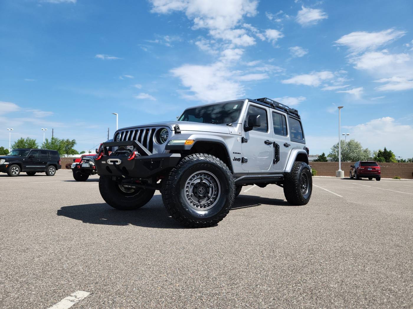 2018 Jeep Wrangler Sahara — SUV — 80,000 mi — Denver, CO