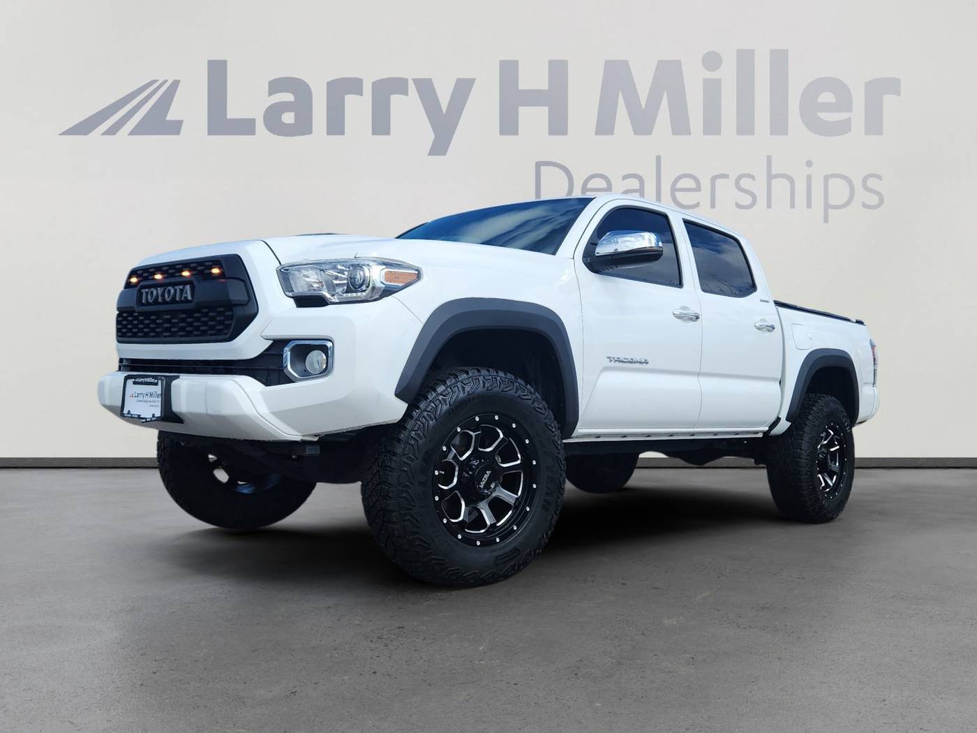 2016 Toyota Tacoma Limited — Pickup Truck — 94,010 mi — Denver, CO