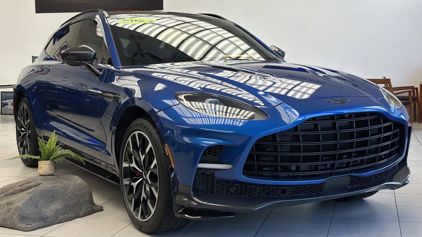 2023 Aston Martin DBX